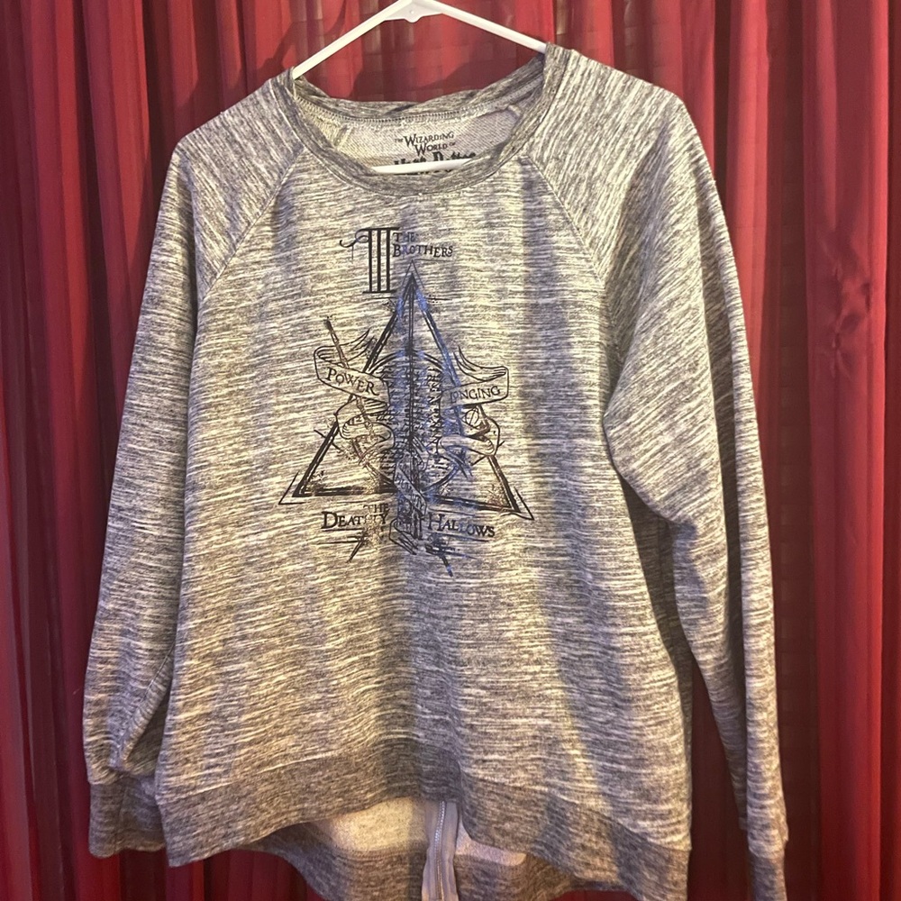 Gray Graphic Sweatshirt